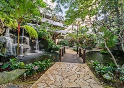 343 Hobron Lane #1001